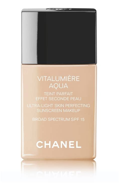 CHANEL Vitalumiere Aqua Ultra.